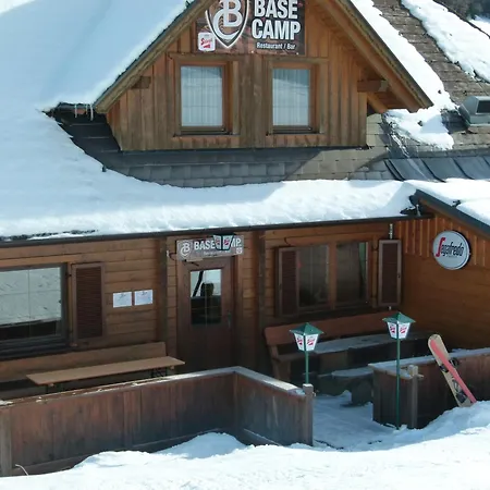 Base-camp Apartment